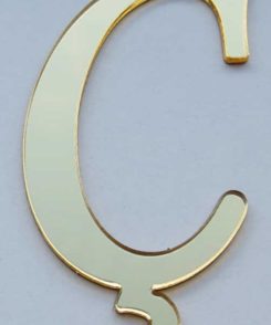 Plexiglas Buchstaben „Ç“ Gold