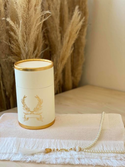 Geschenkbox inkl. Gebetsteppich Perlenkette Creme